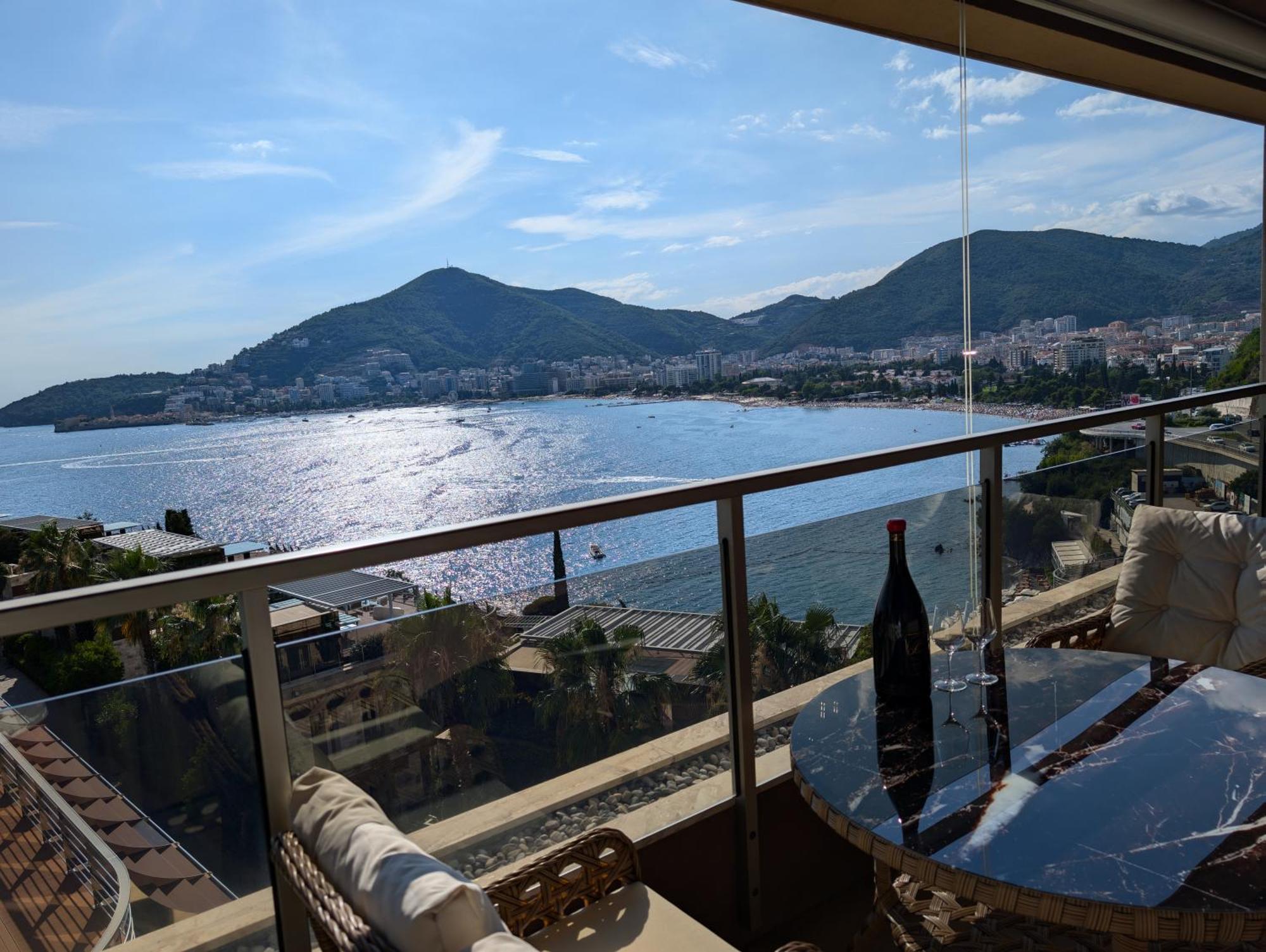 Lux Harmonia Apartment Budva