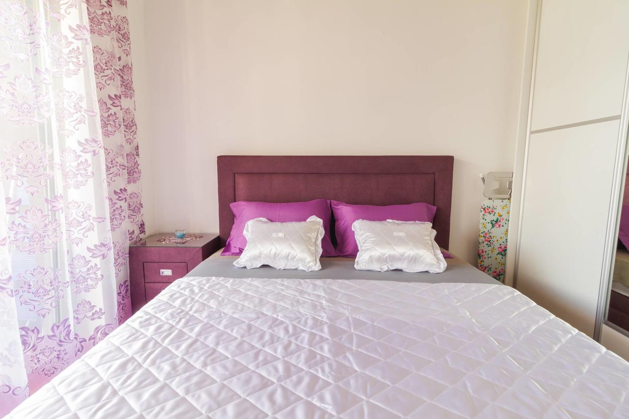 Lux Harmonia Apartment *