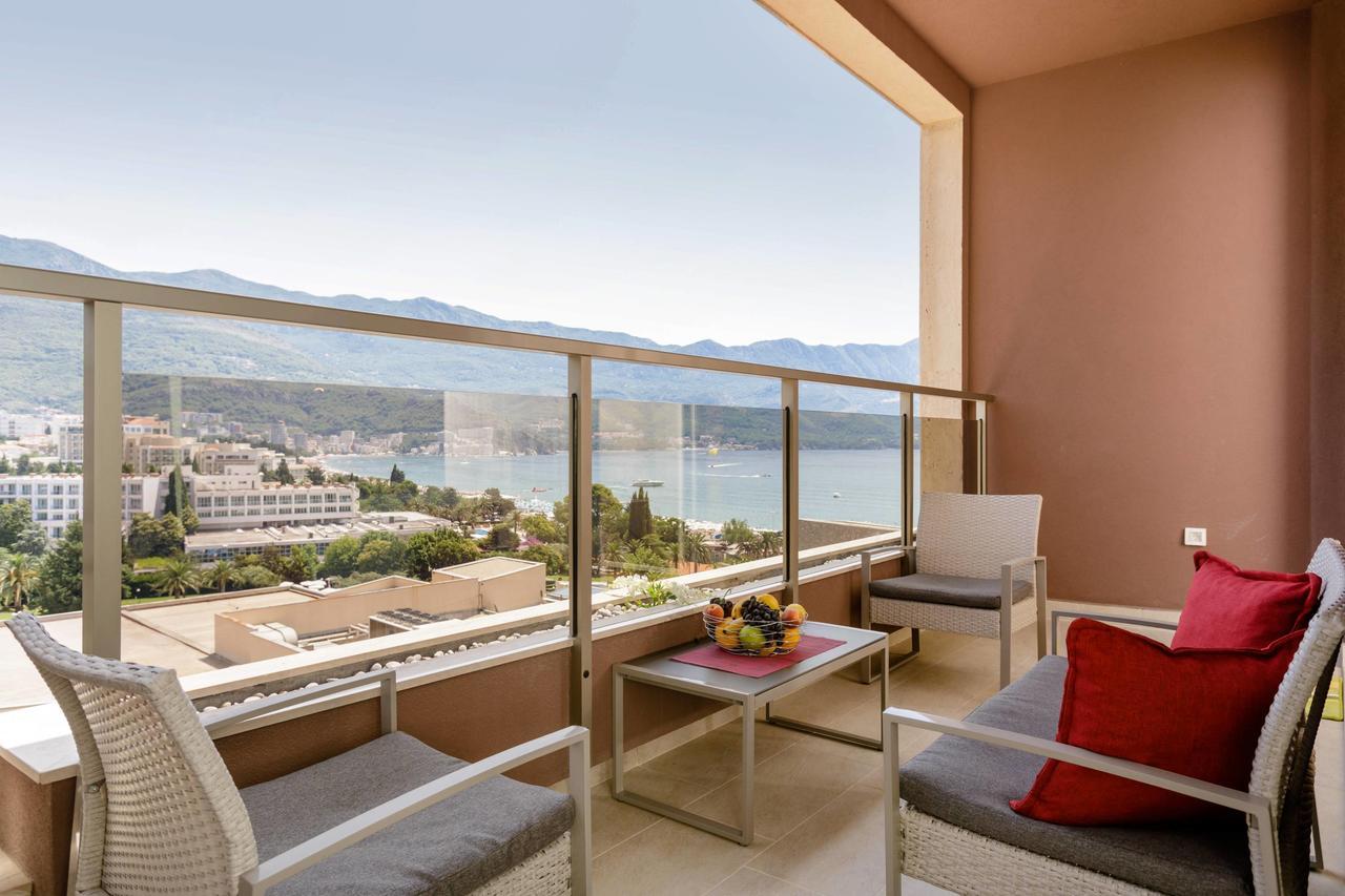 Lux Harmonia Budva